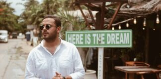 So verdienen Influencer Geld: Ein Blick hinter die Kulissen von TikTok, Instagram und YouTube Influencer