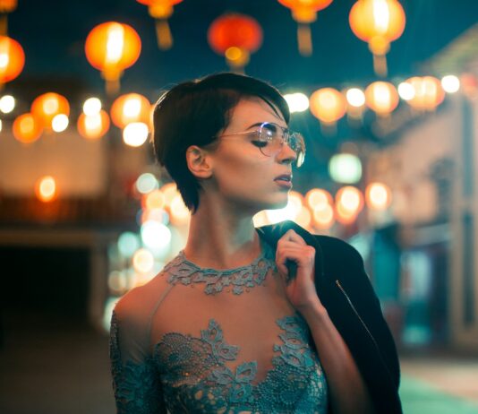 Die Kunst der Selbstpräsentation: Von der Garderobe bis zum Auftreten Selbstpräsentation