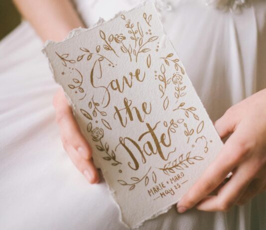 Save-the-Date-Karten: Vom Trendsetter zum Must-have im modernen Event-Design Save-the-Date-Karte