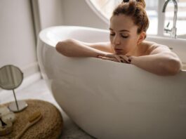 Tipps für ein Bad, das Körper, Geist und Seele entspannt Bad