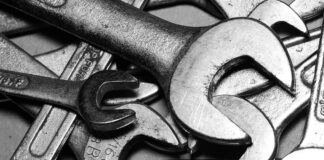 Wie Sie Ihren vertrauenswürdigen Mechaniker in Ihrer Nähe wählen KFZ Mechaniker